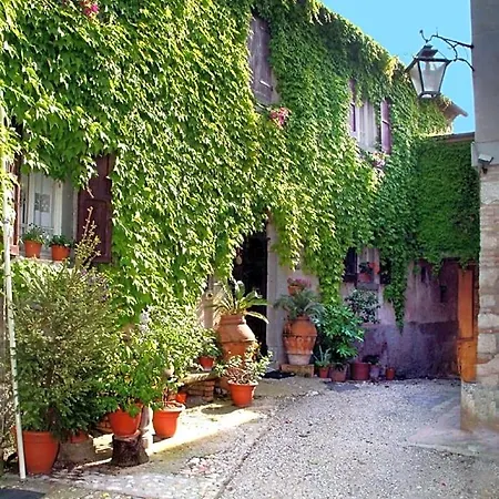 Il Castello Frühstückspension 3*